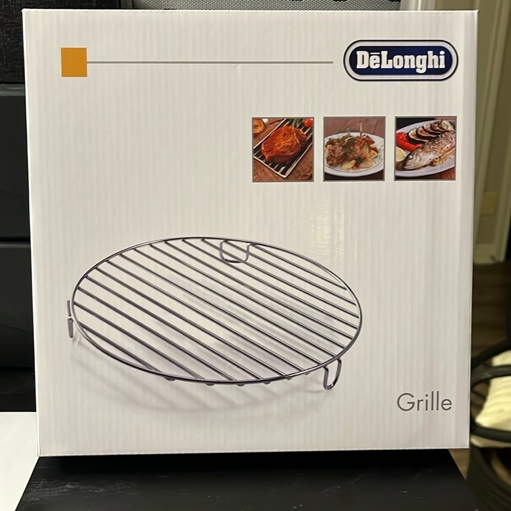 NWOT- DeLonghi grill diameter 9.25”